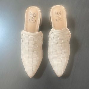Beast fashion mule shoe size 8.5